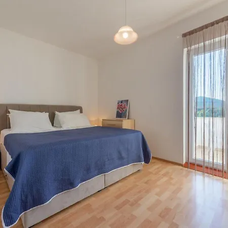 Large With Pool And Outdoor Kitchen,300 M Distant From The Sandy ! Villa *