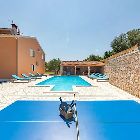 Villa Large With Pool And Outdoor Kitchen,300 M Distant From The Sandy ! *