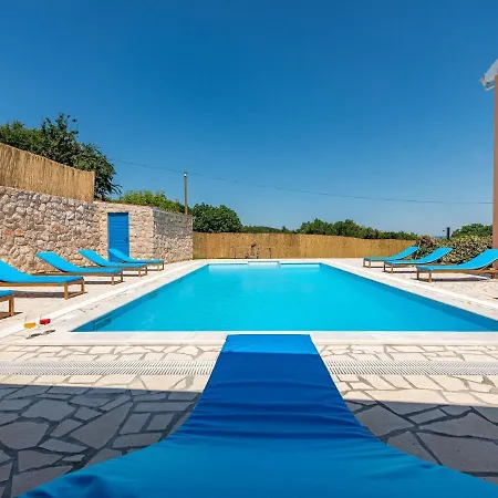 Large With Pool And Outdoor Kitchen,300 M Distant From The Sandy ! * Nevidane