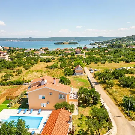 Large With Pool And Outdoor Kitchen,300 M Distant From The Sandy !